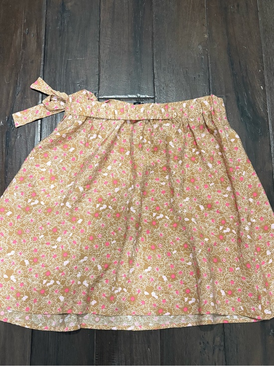 Vero Moda Dresses & Skirts - Vero Moda Pink Floral Tie-Waist Skater Skirt